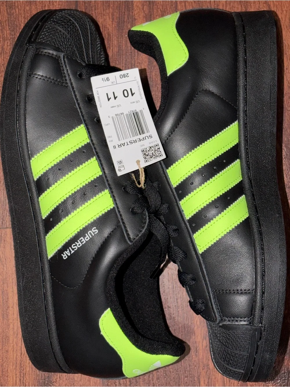 adidas Men’s Superstar Sneakers size 10